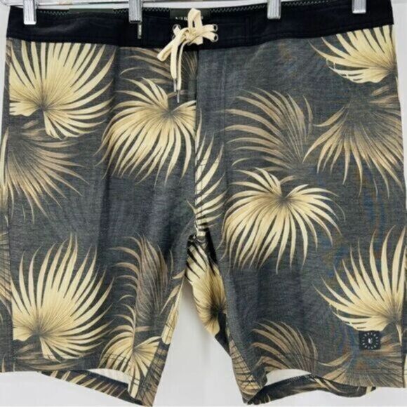 NWT LinkSoul Men’s Boardwalker Golf Short Hybrid Swim Land/Sea Black Palm Sz 40 - Picture 1 of 8